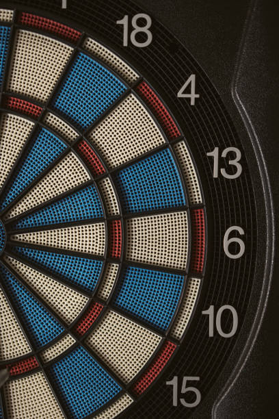 target from a dart game - targeted dart bulls eye pub zdjęcia i obrazy z banku zdjęć