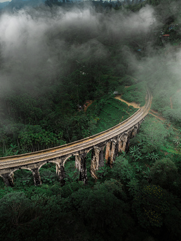 Nine Arches Brücke in Sri Lanka