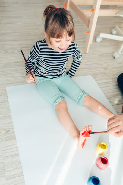 istock Mom and daughter spending time together at home 1940408047