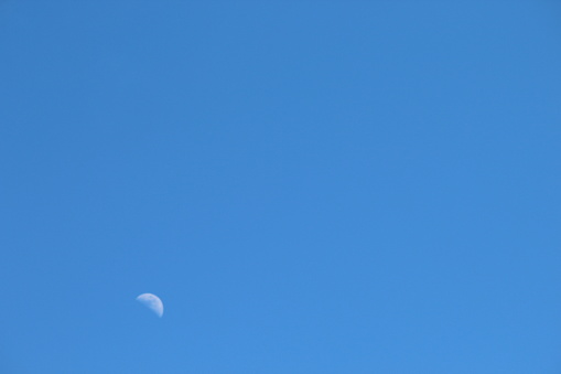 La luna de día vista desde Utuado