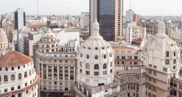 The building, designed by the French architect Eduardo Le Monnier, was constructed as a rental building in 1927. The project was commissioned by the brothers Massimiliano and Miguel Bencich, owners of a construction company, which included the design of another building (\