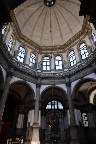 venice, italy - basilica of santa maria della salute - madonna della salute zdjęcia i obrazy z banku zdjęć