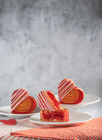 valentine's day cake, heart-shaped cake, red velvet cake, chocolate cake, strawberry cake