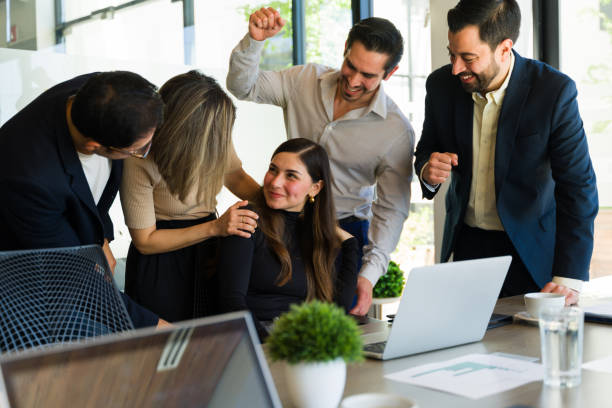 istock Businesswoman getting recognition from her colleagues at work 1942854002