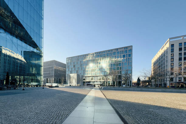 współczesne budynki w berlinie, niemcy - berlin germany skyline germany central berlin zdjęcia i obrazy z banku zdjęć