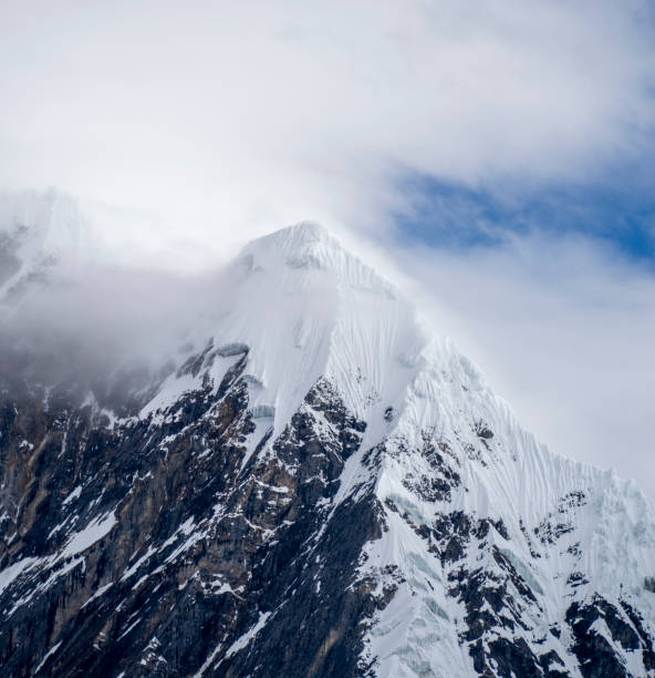 istock Trekking the Cordillera Huayhuash 1943454887