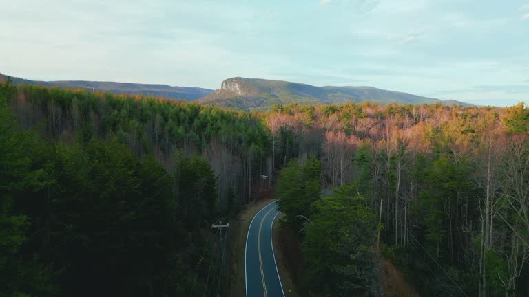 Mountain Road - Travel - Short Off Mountain - Asheville North Carolina - Smoky Mountains - SUV