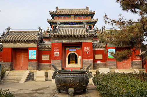 Daci Pavilion is a landmark building in the center of Baoding. One of the classics of traditional architecture in northern China, it contains murals from the Qing Dynasty. Now it is China National Cultural Protection Bureau.
