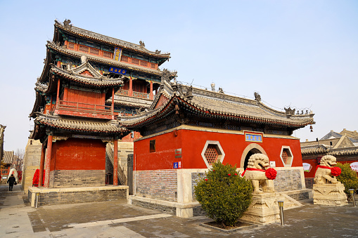 Daci Pavilion is a landmark building in the center of Baoding. One of the classics of traditional architecture in northern China, it contains murals from the Qing Dynasty. Now it is China National Cultural Protection Bureau.