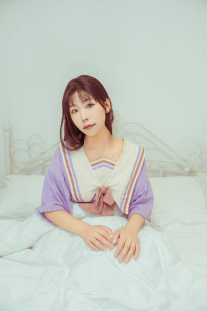 istock A girl who just woke up 1945085165
