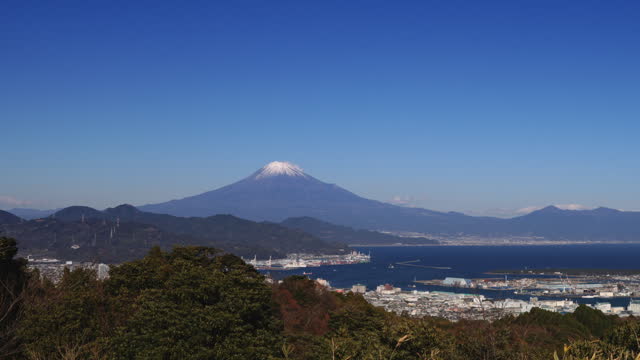 Mt. Fuji and the sea of Shizuoka seen from the mountain