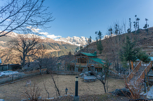 Walnut Heights by Roomy is an exclusive hotel in Kalam.