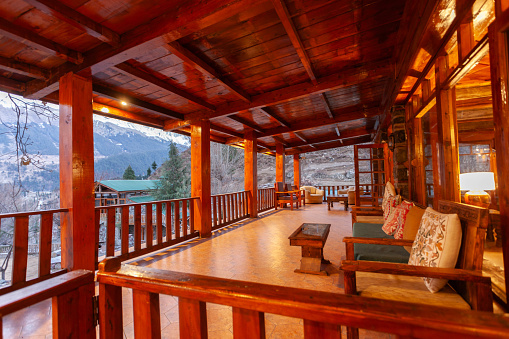 Walnut Heights by Roomy is an exclusive hotel in Kalam.