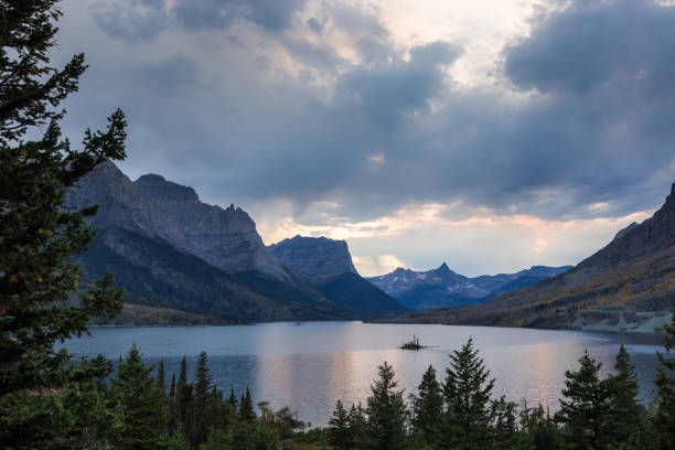 istock St Mary lake and goose Island 1948552332