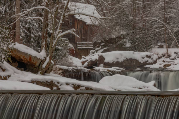 istock Glade Creek Grist Mill in winter 1948706834