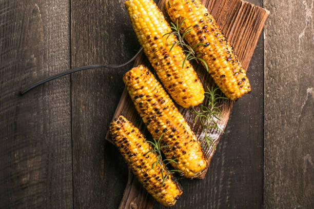 istock Organic Grilled Corn on the Cob Ready to Eat 1948750578