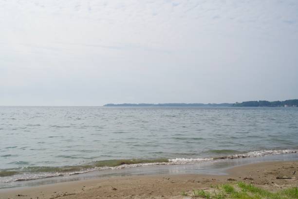 istock Waves on the beach at Fresh Line Mitsuke Park. 1948930325