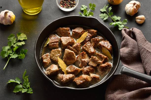 istock Braised beef in cast iron skillet 1949419919