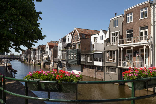 istock Canal houses in het centrum van de historische stad Gorinchem. 1949984788