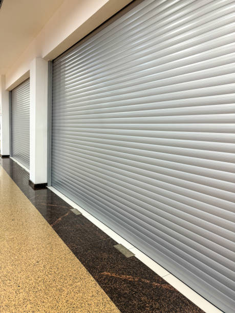 istock Closed boutique in a shopping center 1950242867