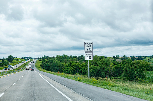 Canadian speed limit sign - 40 kmh. Secteur means zone. This sign is used in Quebec.