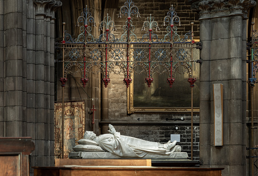 Efigie de James Francis Montgomery en la Catedral Episcopal de Santa María o en la Iglesia Catedral de Santa María la Virgen. photo