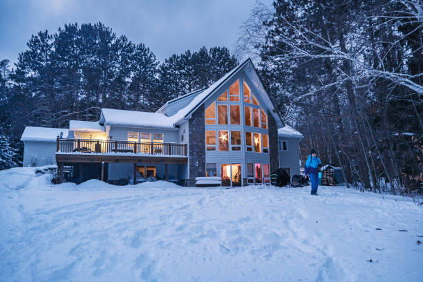 istock Lake House in winter time 1952567756