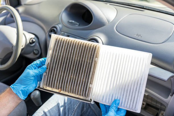 istock Clean and dirty cabin pollen air filter for a car 1952613744