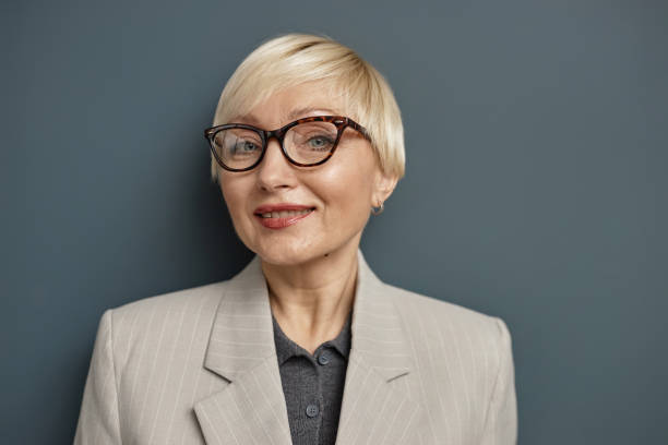 istock Mature woman wearing glasses 1952992784
