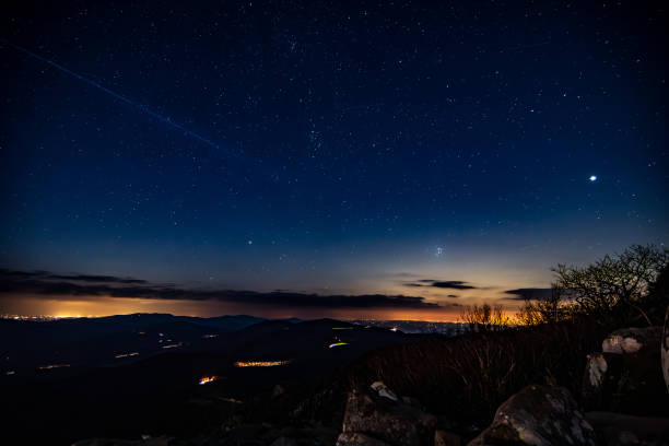 istock Jupiter and Pleiades over Shenandoah Valley 1953169562