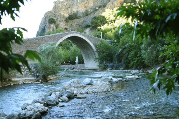 ポザンティ地区、アダナ、トルコの歴史的な石橋 ストックフォト