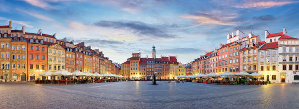 istock Old town square in Warsaw in a summer day, Poland 1954370063