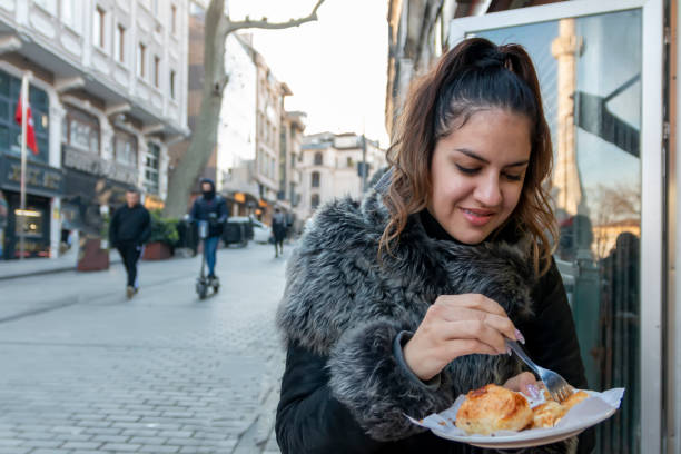 istock Experiencing street food 1955058468