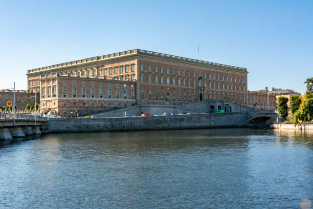 royal palace in stockholm, sweden - kungliga imagens e fotografias de stock