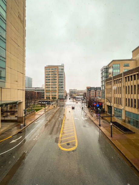 istock Overcast Snowy Scene in the City 1955805419