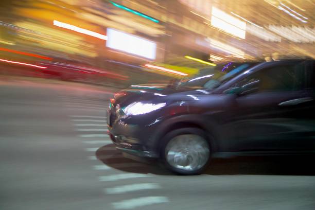 istock Moving traffic in the city 1955871958