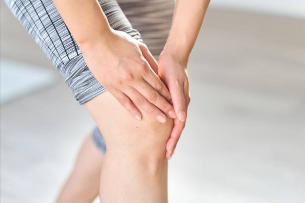 istock A woman hurts her knees while training 1956663888