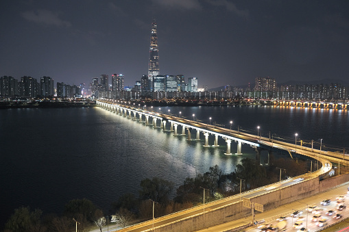 Night view of Jamsil Bridge over the Han River