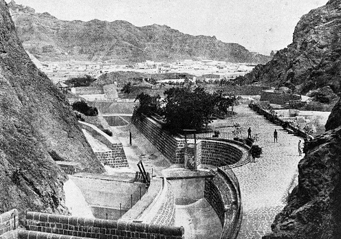 People and landmarks of India in 1895: Fresh water tanks, Aden