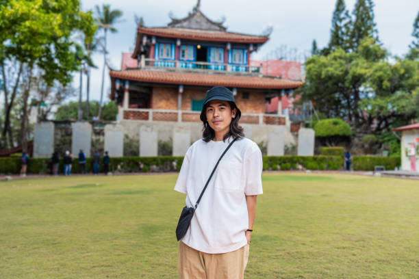 portrait de garçon taïwanais - hokkien photos et images de collection