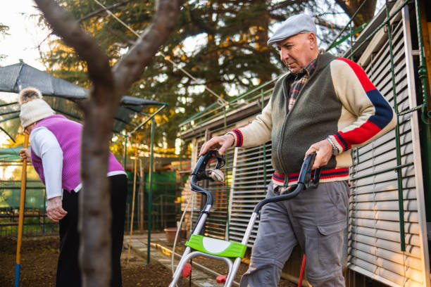 istock What is senior's favorite activity in Spring? 1957478545