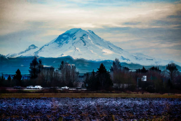 A view of Mount Rainier from Kent, Washington.