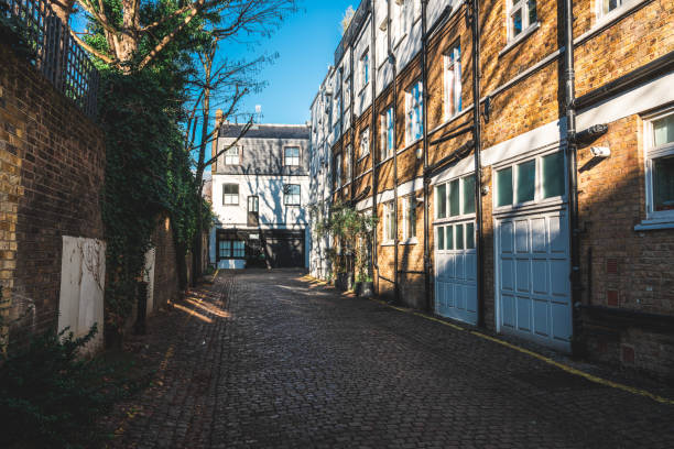 istock Mews alley in London UK 1957863594