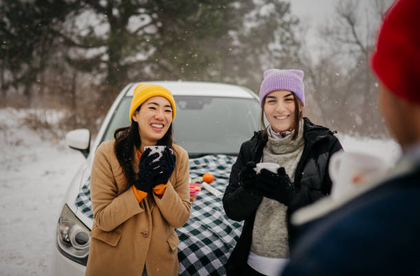 istock Car picnic in winter 1958609399