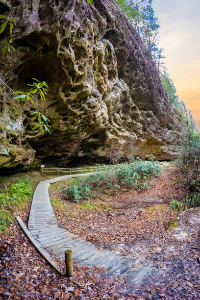 istock Hazard Cave trail rocks formation at Big South Fork National recreation area 1958877911
