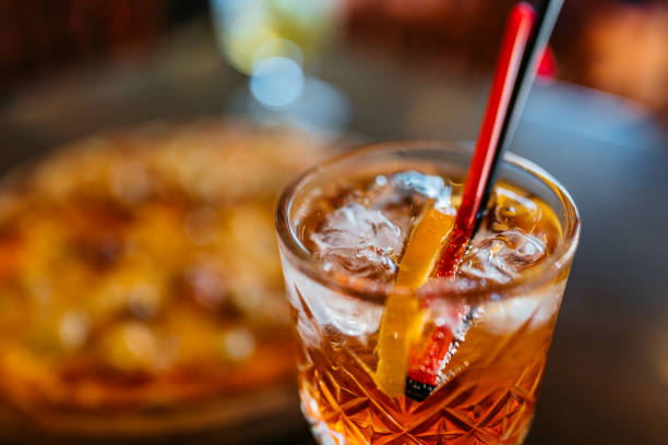 istock Cocktail And A Pizza On The Table In A Bar 1960042781
