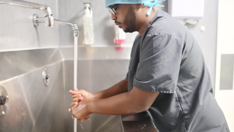 Scrubbing In 2,900+ Doctor Scrubbing Stock Videos and Royalty-Free Footage - iStock