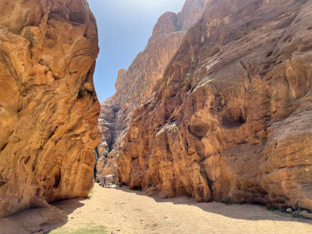 little petra,  siq al-barid, jordan - el barid fotografías e imágenes de stock