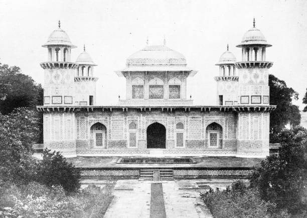 People and landmarks of India in 1895: Tomb of Itmad-Ud-Dowlah, Agra