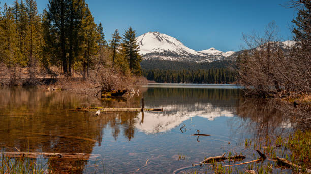 istock Lassen Volcanic National Park 1960305501